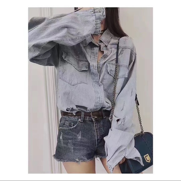 Oversized Denim Button-down Shirt - Picture 4 of 8